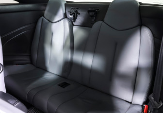 Подержанный автомобиль Peugeot RCZ 2011 года (11 фото)