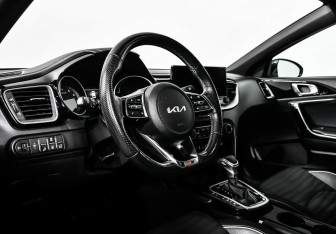 Подержанный автомобиль Kia Ceed Wagon 2021 года (9 фото)