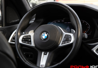 Подержанный автомобиль BMW X7 2020 года (24 фото)