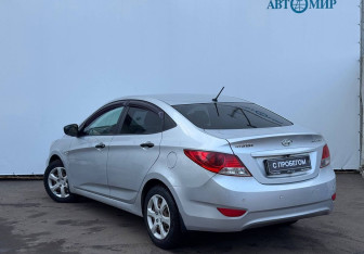 Подержанный автомобиль Hyundai Solaris Sedan 2014 года (6 фото)