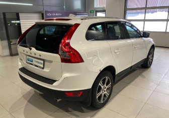 Подержанный автомобиль Volvo XC60 2012 года (4 фото)