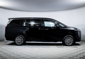 Подержанный автомобиль GAC M8 2024 года (4 фото)