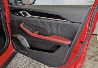 Подержанный автомобиль Geely Coolray 2024 года (24 фото)