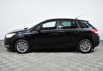 Подержанный автомобиль Citroen C4 Hatchback 2012 года (3 фото)