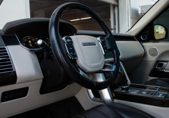 Подержанный автомобиль Land Rover Range Rover 2017 года (21 фото)
