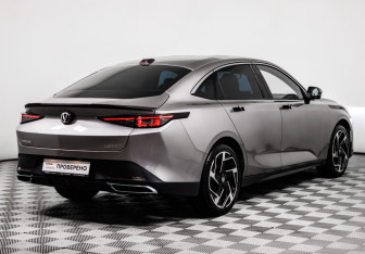 Подержанный автомобиль Changan Lamore 2023 года (5 фото)