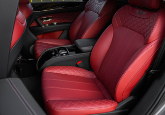 Подержанный автомобиль Bentley Bentayga 2016 года (8 фото)