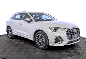 Подержанный автомобиль Audi Q3 2023 года (3 фото)