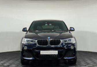 Подержанный автомобиль BMW X4 2017 года (3 фото)