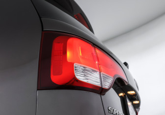 Подержанный автомобиль Kia Sorento 2016 года (20 фото)