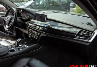 Подержанный автомобиль BMW X6 2017 года (7 фото)