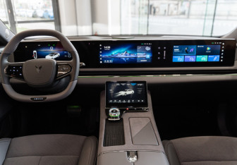 Новый Voyah Passion 2025 (10 фото)