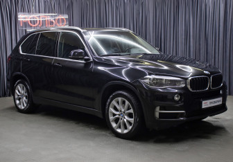 Подержанный автомобиль BMW X5 2017 года (3 фото)