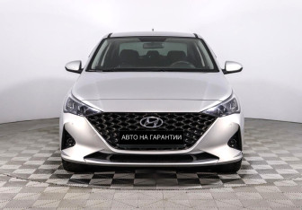 Подержанный автомобиль Hyundai Solaris Sedan 2020 года (2 фото)