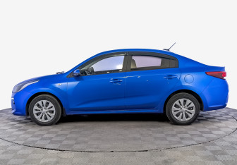 Подержанный автомобиль Kia Rio Sedan 2020 года (8 фото)