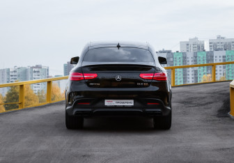 Подержанный автомобиль Mercedes-Benz GLE AMG 2017 года (22 фото)