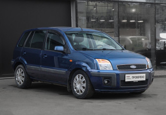 Подержанный автомобиль Ford Fusion 2008 года (3 фото)