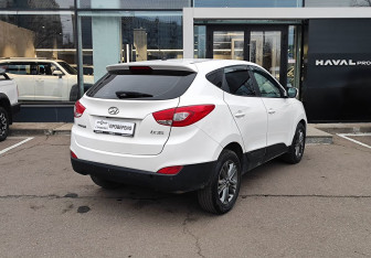 Подержанный автомобиль Hyundai ix35 2014 года (5 фото)