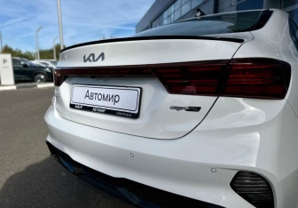 Новый Kia Cerato Sedan 2022 (13 фото)