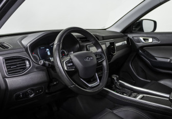 Подержанный автомобиль Chery Tiggo 4 2022 года (10 фото)