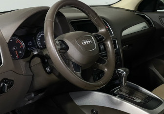 Подержанный автомобиль Audi Q5 2014 года (13 фото)