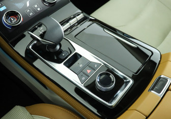 Подержанный автомобиль Jetour X70 Plus 2024 года (19 фото)