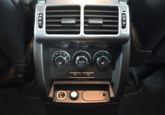 Подержанный автомобиль Land Rover Range Rover 2010 года (27 фото)