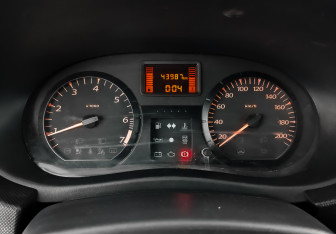 Подержанный автомобиль LADA (ВАЗ) Largus Wagon 2019 года (17 фото)