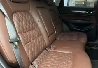 Подержанный автомобиль Mazda CX-5 2021 года (11 фото)