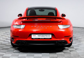 Подержанный автомобиль Porsche 911 Coupe 2014 года (6 фото)