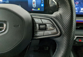 Подержанный автомобиль Geely Coolray 2024 года (30 фото)