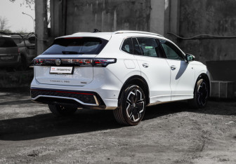 Подержанный автомобиль Volkswagen Tiguan 2024 года (4 фото)