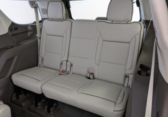 Подержанный автомобиль GMC Yukon 2024 года (29 фото)