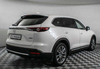 Подержанный автомобиль Mazda CX-9 2017 года (5 фото)