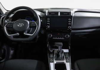 Подержанный автомобиль Hyundai Creta 2022 года (5 фото)