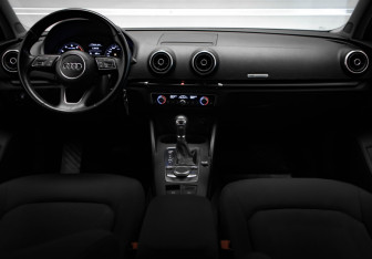 Подержанный автомобиль Audi A3 Sedan 2016 года (8 фото)