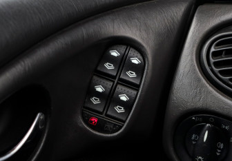 Подержанный автомобиль Ford Focus Sedan 2004 года (17 фото)