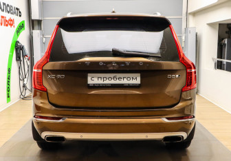 Подержанный автомобиль Volvo XC90 2016 года (5 фото)