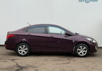 Подержанный автомобиль Hyundai Solaris Sedan 2012 года (4 фото)