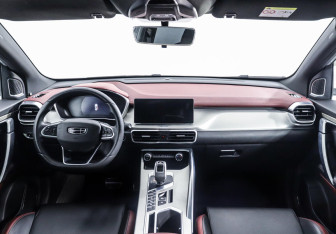 Подержанный автомобиль Geely Coolray 2021 года (12 фото)