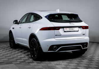Подержанный автомобиль Jaguar E-Pace 2019 года (7 фото)
