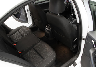 Подержанный автомобиль Skoda Octavia Liftback 2019 года (29 фото)