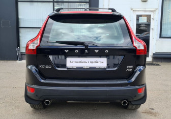 Подержанный автомобиль Volvo XC60 2010 года (7 фото)