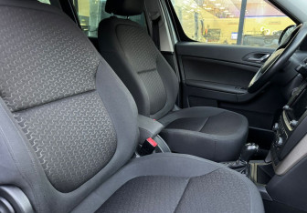 Подержанный автомобиль Skoda Yeti 2014 года (10 фото)