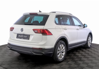 Подержанный автомобиль Volkswagen Tiguan 2021 года (5 фото)