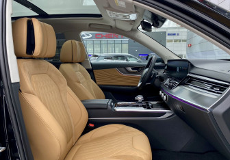 Подержанный автомобиль Hongqi HS5 2023 года (27 фото)