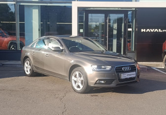 Подержанный автомобиль Audi A4 Sedan 2014 года (3 фото)