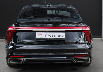 Подержанный автомобиль Hongqi H5 2024 года (5 фото)