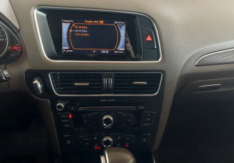Подержанный автомобиль Audi Q5 2014 года (14 фото)