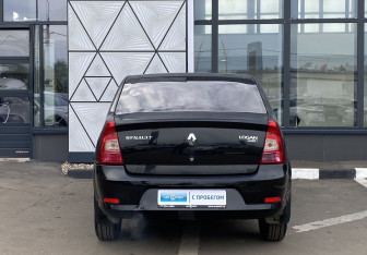 Подержанный автомобиль Renault Logan Sedan 2012 года (6 фото)